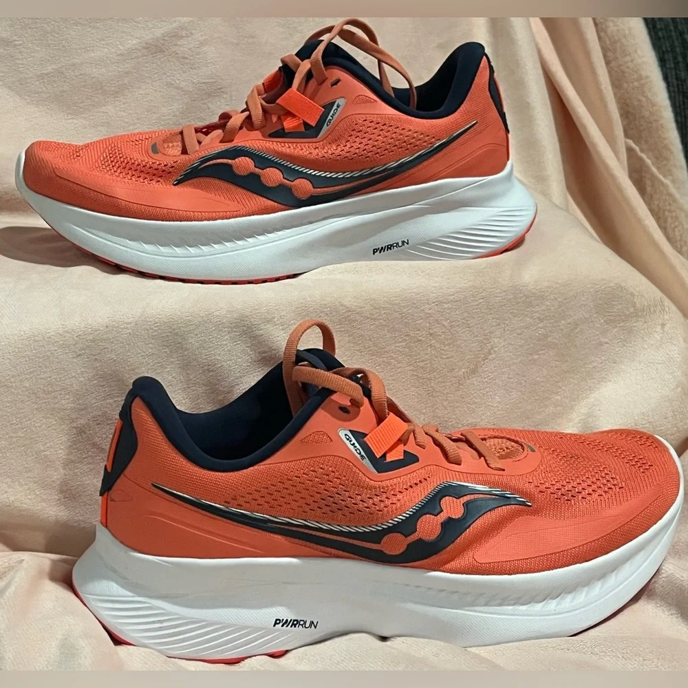 Orange Athletic Running Shoes Saucony Guide 15 size 7.5 wide - Picture 2 of 11